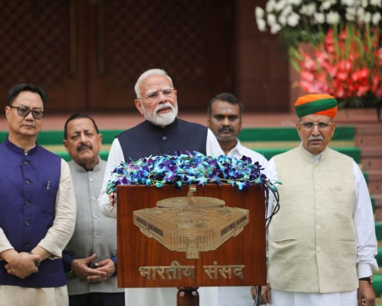 Modi faces challenge from activists over surveillance at India youth protest