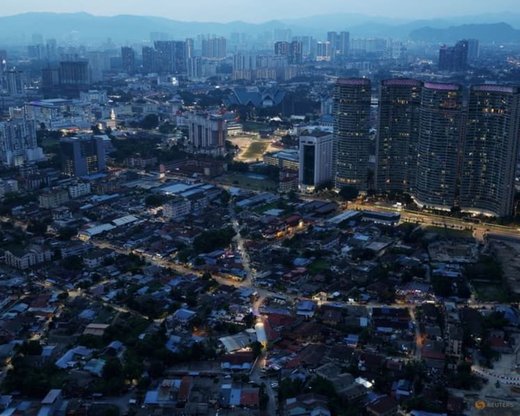 Malaysian central bank lifts 2026 growth forecast slightly, flags risks from prolonged Iran war 