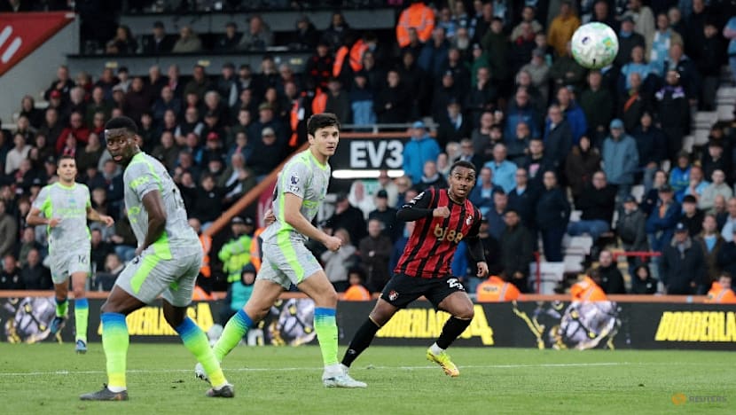 Manchester City's title hopes extinguished with draw at Bournemouth