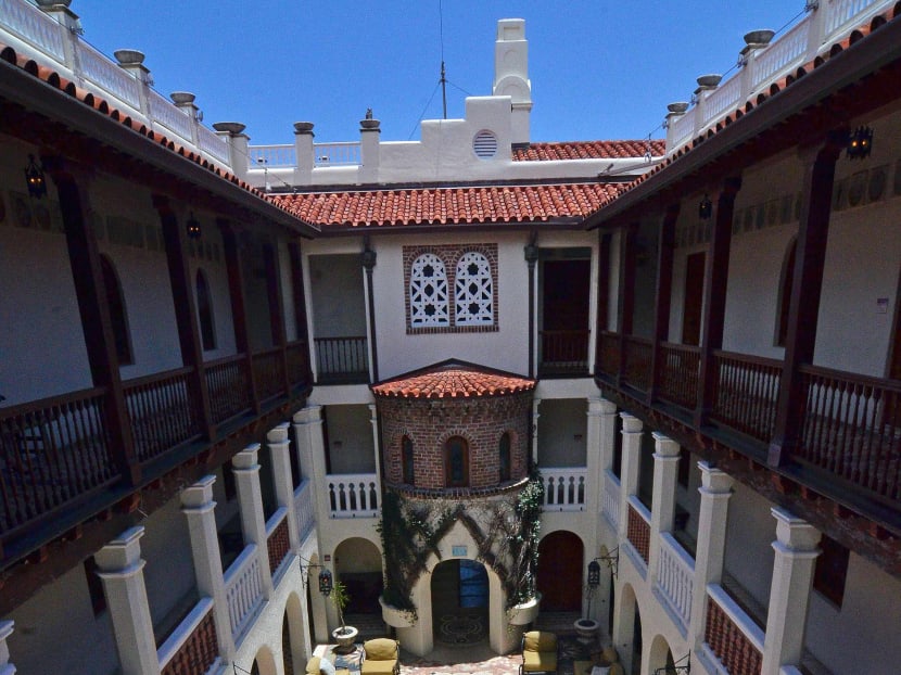 Versace’s former mansion up for auction