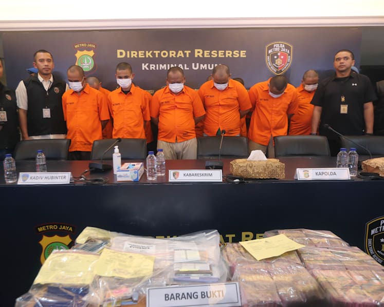 Indonesian police crack down on traffickers who sent 122 people to sell their kidneys in Cambodia
