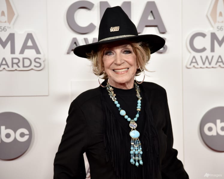 Jeannie Seely, soulful country singer behind hits like Don't Touch Me, dies at 85