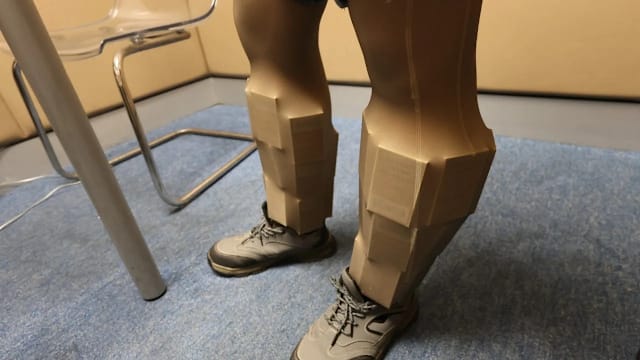 小腿藏逾千支私烟如“铁甲奇侠”  入境香港男子囚六周