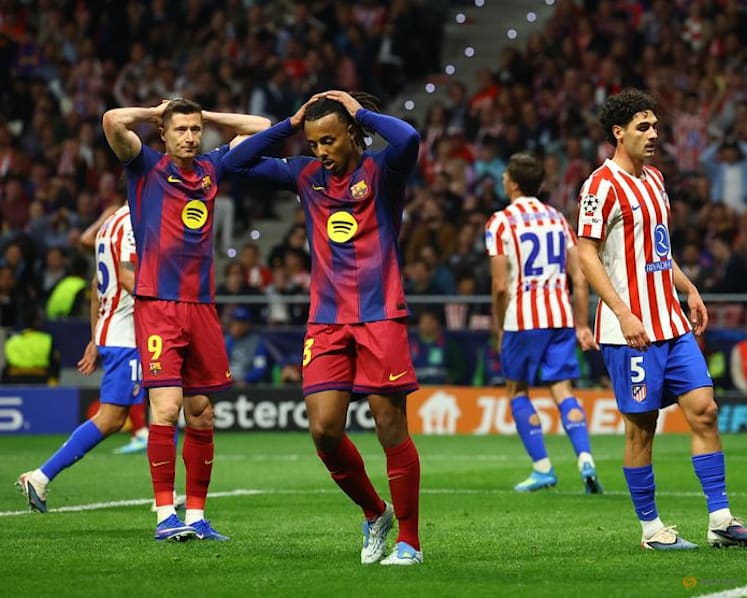 Atletico survive Barca scare to reach first Champions League semi in nine years