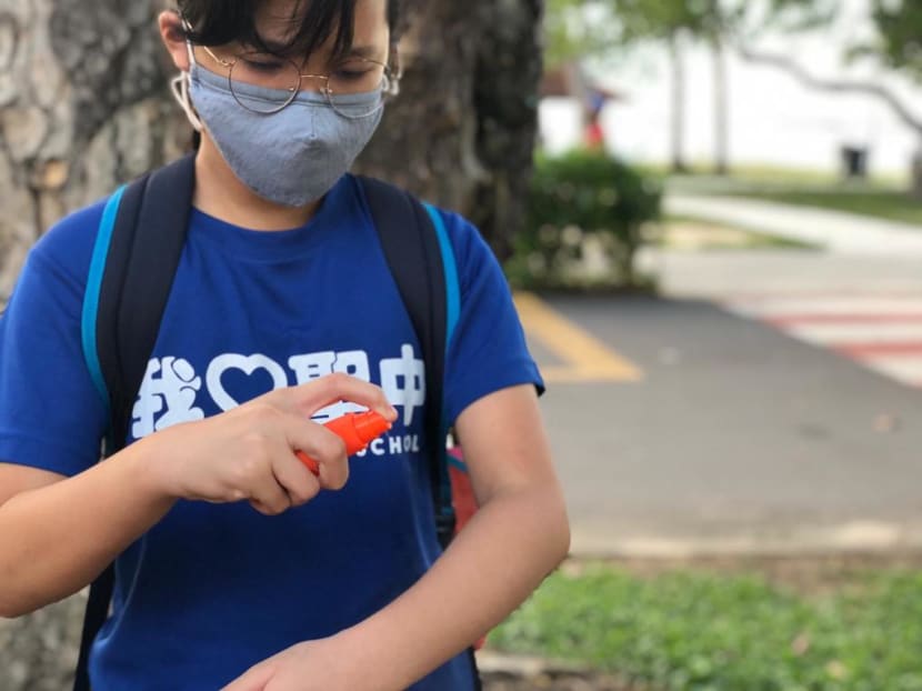 There were 593 dengue cases reported last week, a drop of 78 cases from the week before.