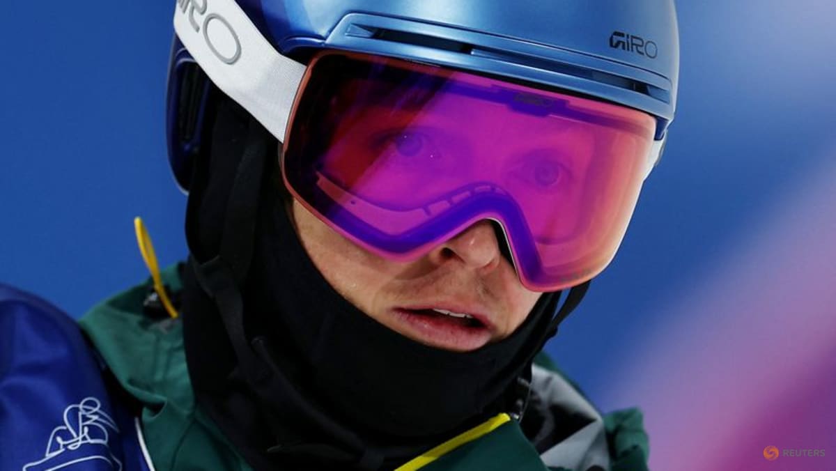 Snowboard-Australia's James storms into halfpipe final in fight for first gold