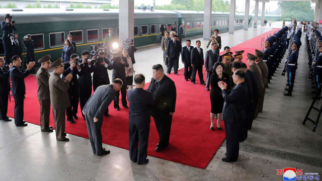 堪称“金正恩的移动城堡” 这列火车防弹又奢华