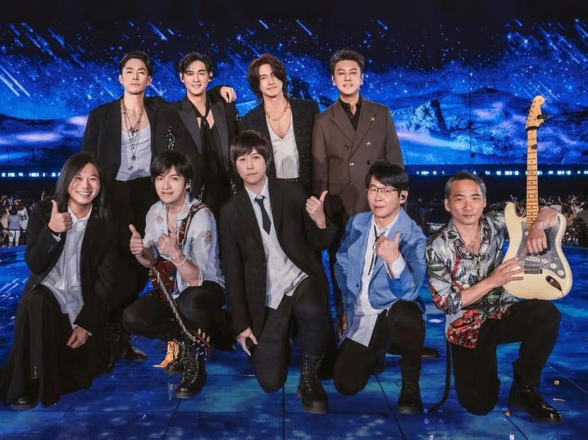 Taiwanese boy band F4 reunite at Mayday's concert Taiwanese boy band F4 reunite at Mayday's concert