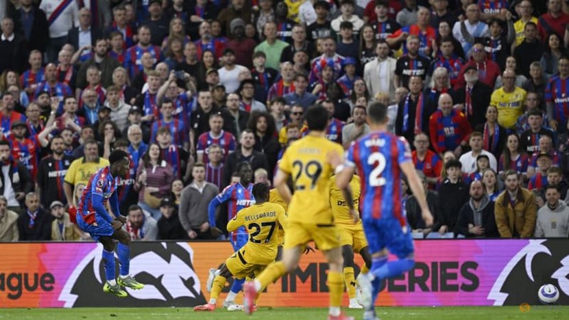 Nketiah and Eze on target on Palace party night