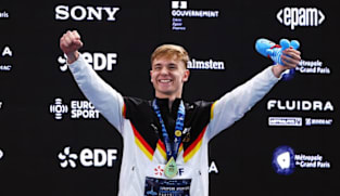 Germany's Liebmann smashes 1500m world record