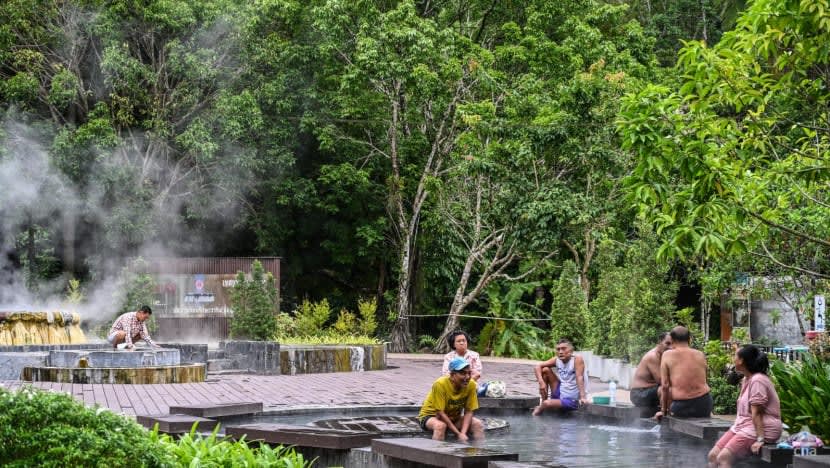 Thailand buat wisata air panas untuk tandingi onsen Jepang. Apakah ampuh menggaet pelancong?