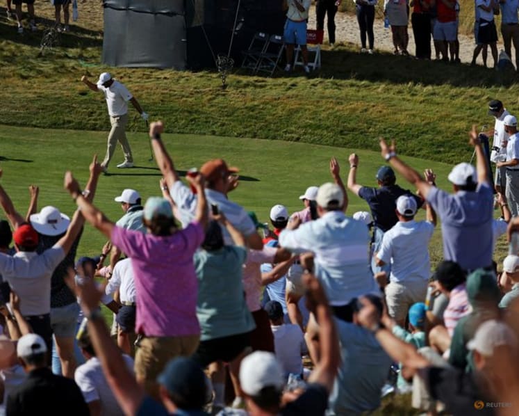 Clark builds six-stroke lead heading into US Open final round