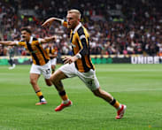 Striker McBurnie salutes Hull City's discipline in perfect start