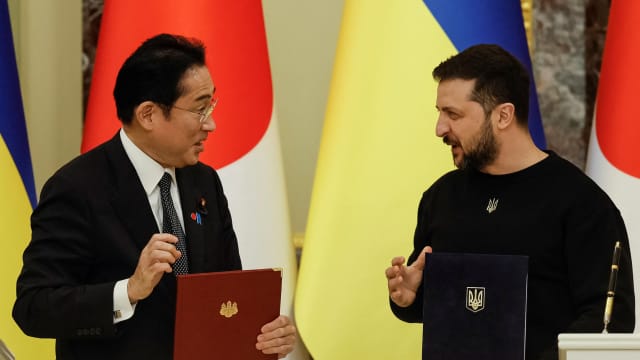 日本首相岸田文雄突访乌克兰 与总统泽连斯基会晤