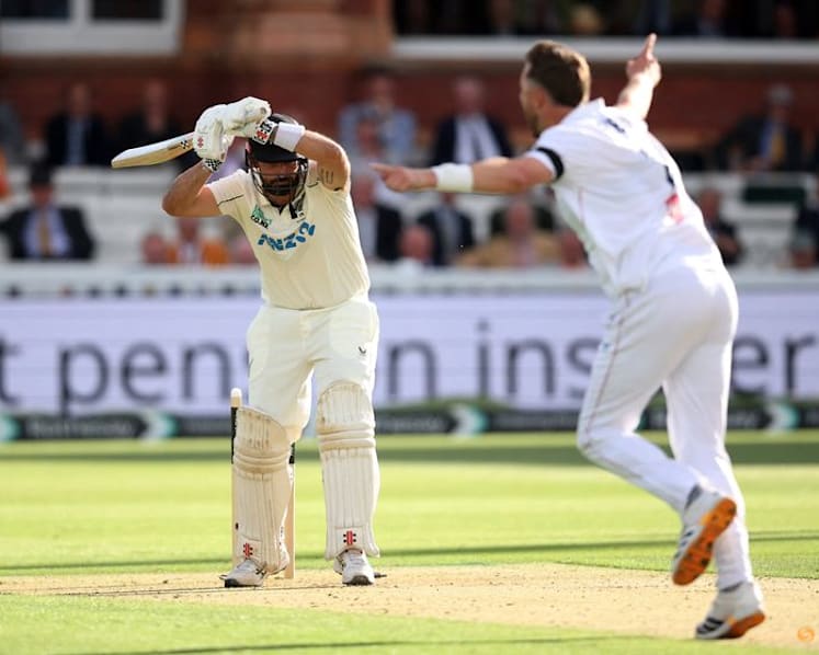 Robinson leads England fightback after New Zealand's Jamieson humbles hosts