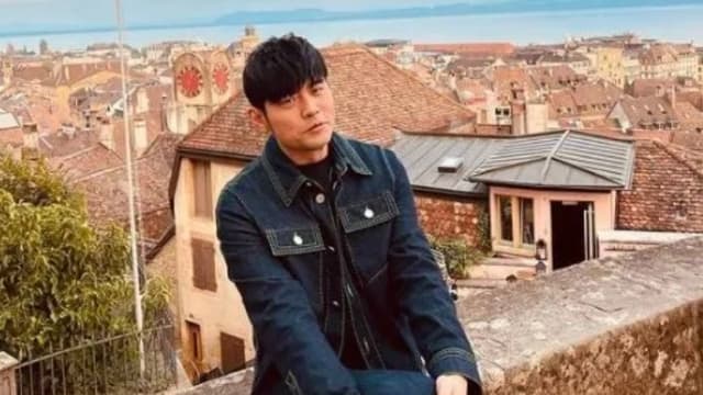 “周杰伦”街头炒面　不轰动都难！