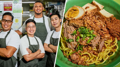 Long Queues At S’pore’s “1st Halal Hokkien Braised Duck Stall”; Chinese-Muslim Converts Who Haven’t Tasted Dish In Decades Among Customers