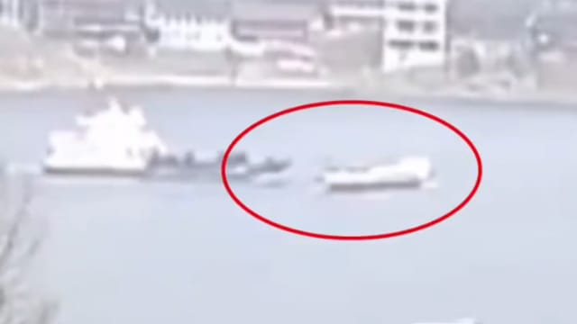中国湖南发生撞船事故 客船侧翻两人死亡14人失踪