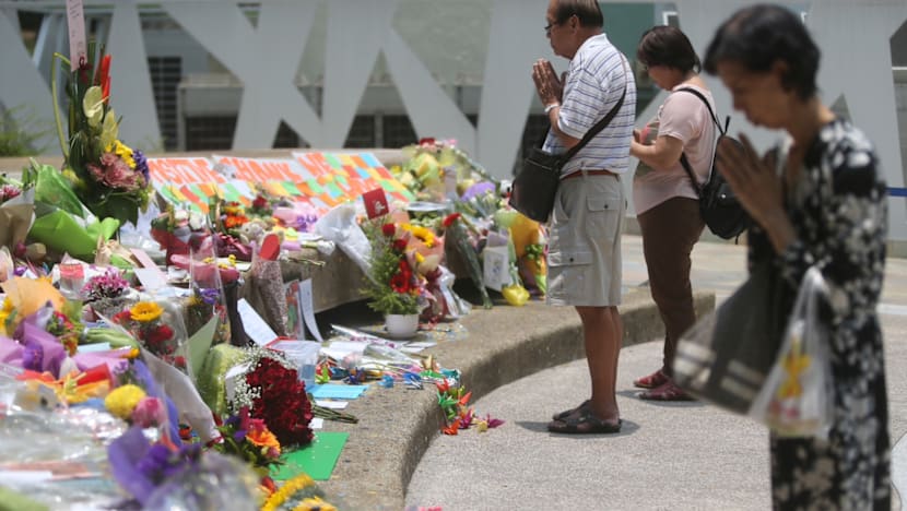 SGH sets up area for public to leave well-wishes and flowers for Mr Lee Kuan Yew