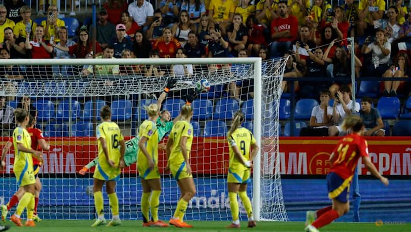 Spain cruise to 4-0 first-leg win over Sweden in Nations League semi