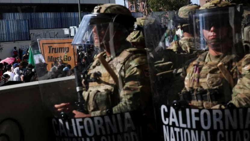 Perintah berkurung diisytiharkan di pusat bandar Los Angeles Perintah berkurung diisytiharkan di pusat bandar Los Angeles
