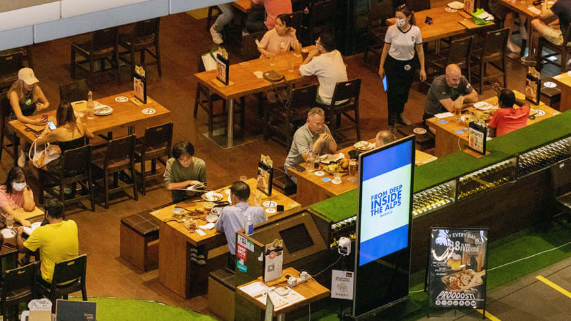 'End of stabilisation phase': Group size limits for dining in, social gatherings of up to 5 from Nov 22