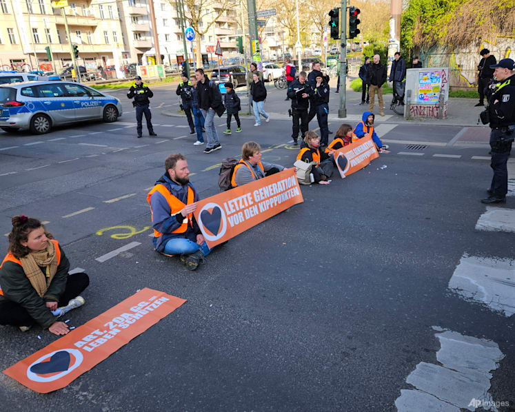German capital sees 10th day of provocative climate protests