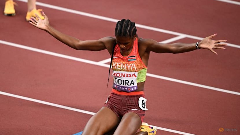 Kenyan Odira storms to shock 800m gold