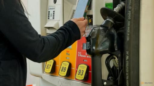 சேமிப்பைப் பயன்படுத்தினால் எண்ணெய் விலை குறையுமா?