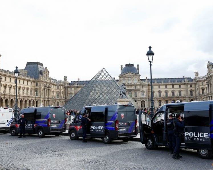 France to charge Louvre heist suspects with theft and conspiracy