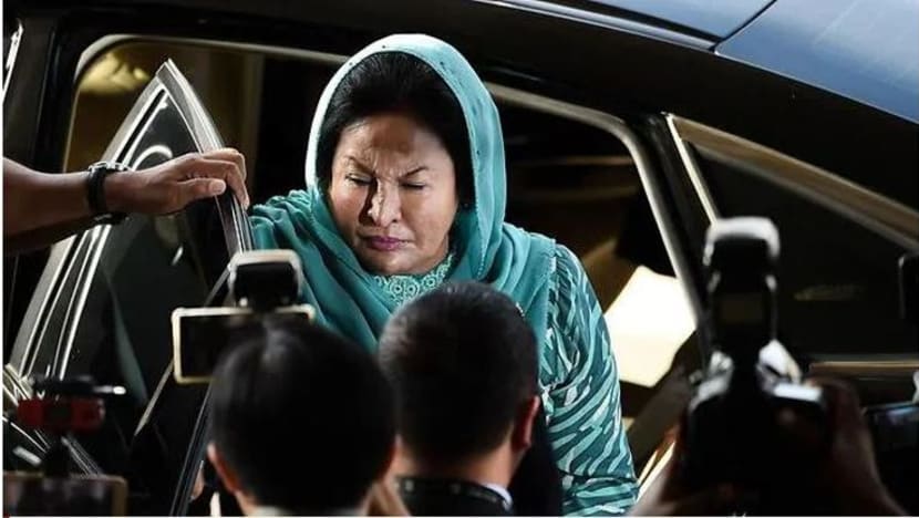 Saksi kes solar Rosmah dedah upah kepada bekas menteri pendidikan Saksi kes solar Rosmah dedah upah kepada bekas menteri pendidikan