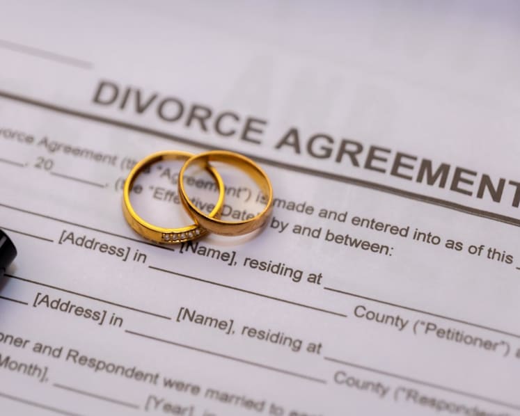 ‘I don’t want to give up on love’: Dating after divorce and how self-healing helps women overcome fear
