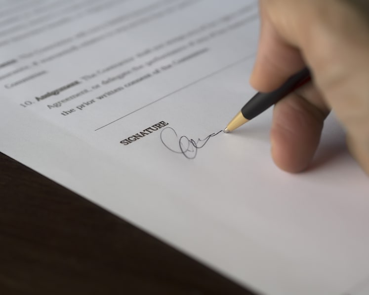 Two former insurance agents banned from working in financial services after giving false information to customers and firms