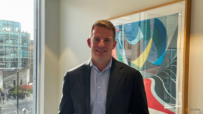 'No playbook' for AI bubble fears, says Deutsche Bank investment arm CEO