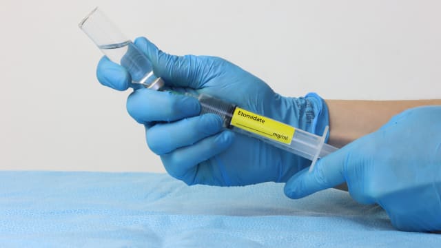 依托咪酯被列C级受管制毒品 电子烟新规9月生效 