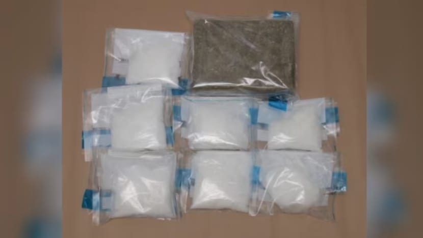 Sekitar 1kg ganja, dadah jenis Ice dirampas di Pusat Pemeriksaan Woodlands