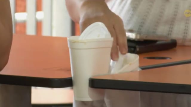 竹脚熟食中心安装闭路电视后环境卫生有所改善 商联会：投诉减少了近七成