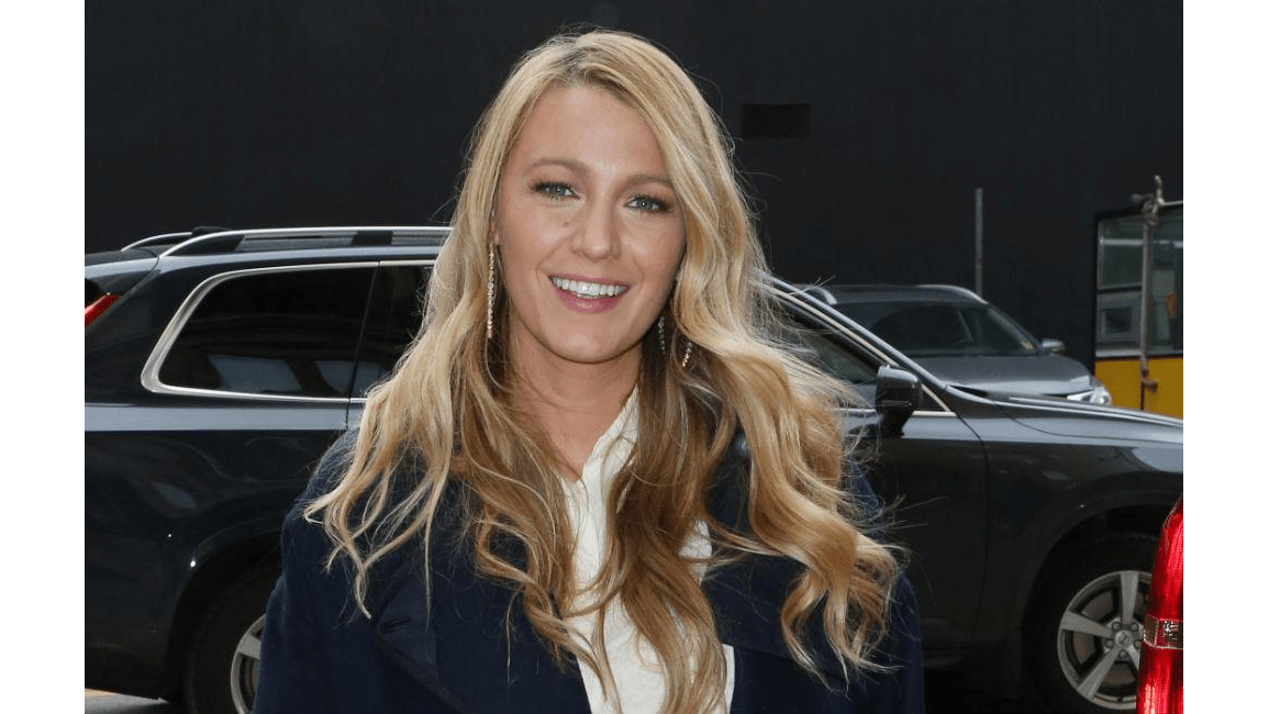 Blake Lively clears out Instagram 8days