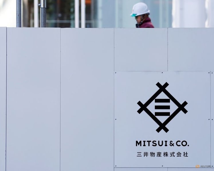Exclusive-Japan's Mitsui close to buying stake in Qatar LNG project, sources say
