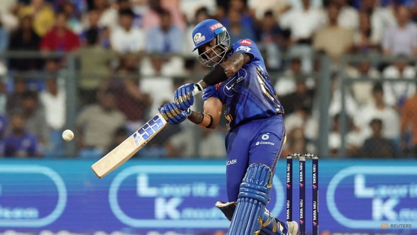 Suryakumar puts Mumbai in the playoffs, picks up long-awaited award