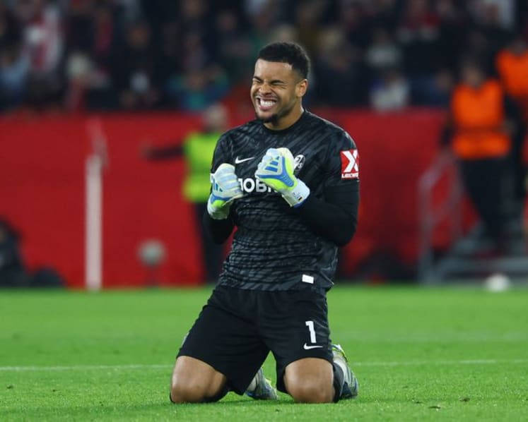 Freiburg beat 10-man Braga 3-1 to reach Europa League final