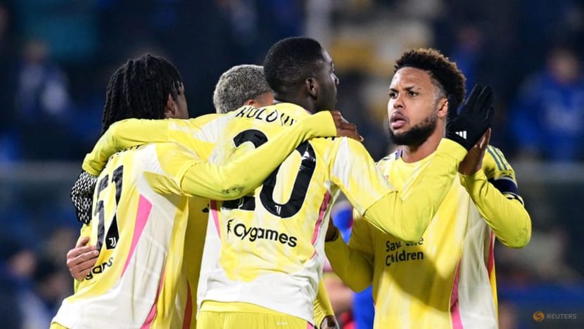 Kolo Muani snatches win for Juventus at Como with late penalty