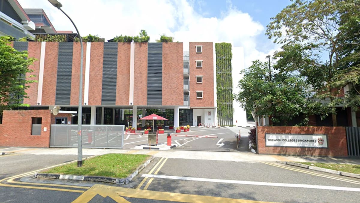 Gojek driver who inched vehicle into traffic controller at international school gets convicted of rash act