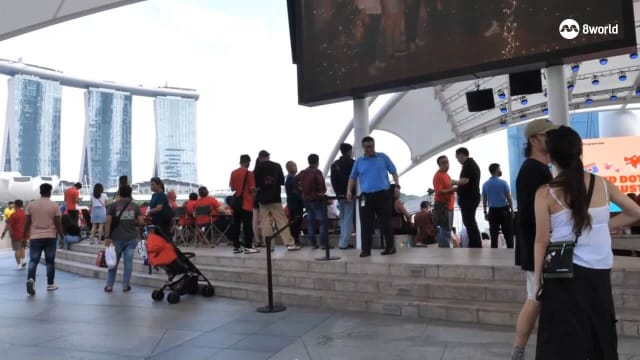 【重温直播】国庆庆典首次延伸至滨海湾 公众一大早到场占位子