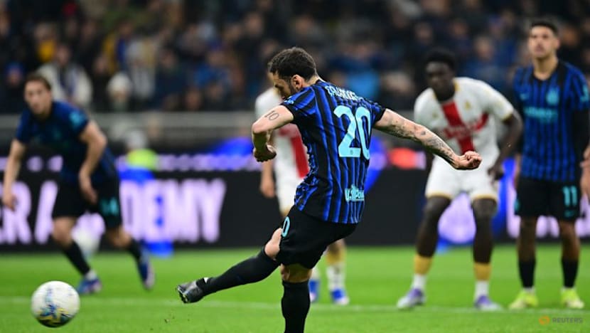 Inter stretch Serie A lead to 13 points with 2-0 win over Genoa