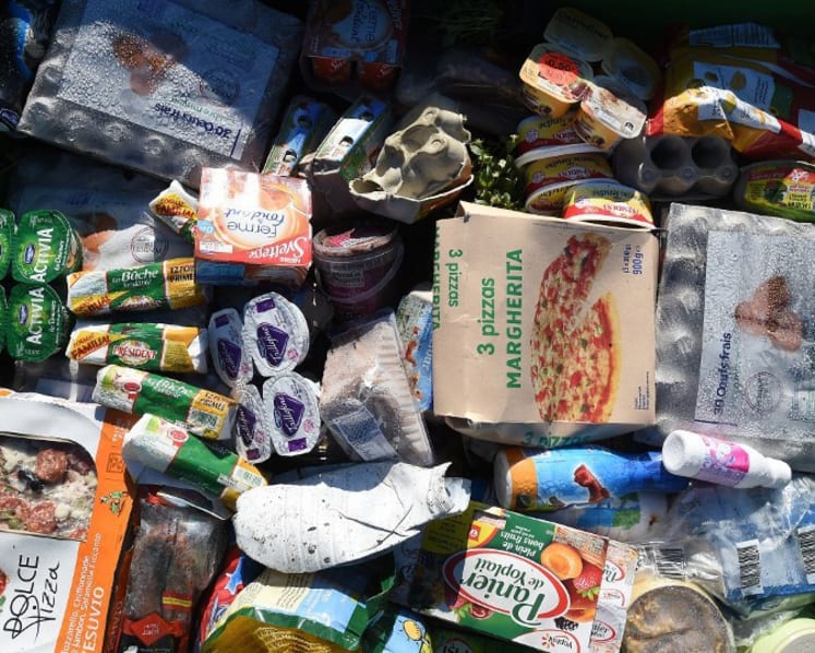 Two schools pioneer initiative to reduce food waste