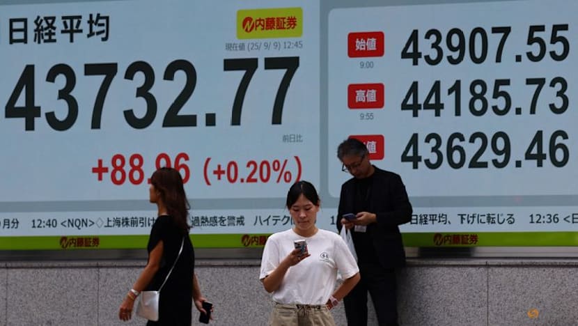 Nikkei ends lower on yen strength, profit-taking after crossing 44,000