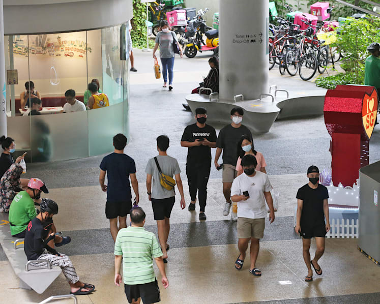 Explainer: Is tracking daily case numbers still relevant as Singapore lives with endemic Covid-19?