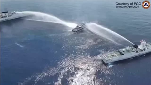 菲律宾就中方发射水炮事件 召见中国驻菲使馆
