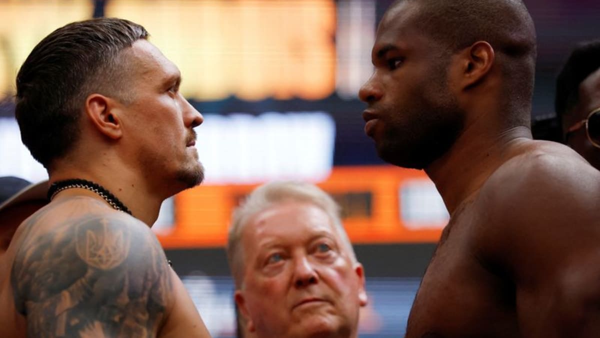 Usyk winds up Dubois in Wembley weigh-in ahead of heavyweight fight